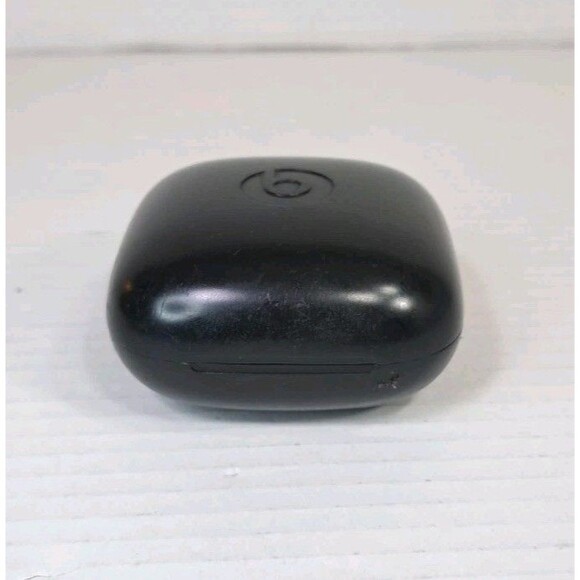 Beats Powerbeats Pro Wireless Charging Case Only Black Untested AS-IS Parts - Picture 4 of 5